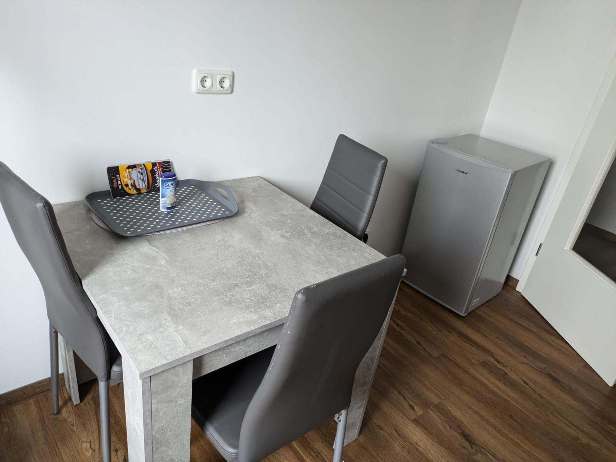 Schoene Einfache Ferienwohnung Zwischen Stadt Und Meer Wilhelmshaven Kültér fotó